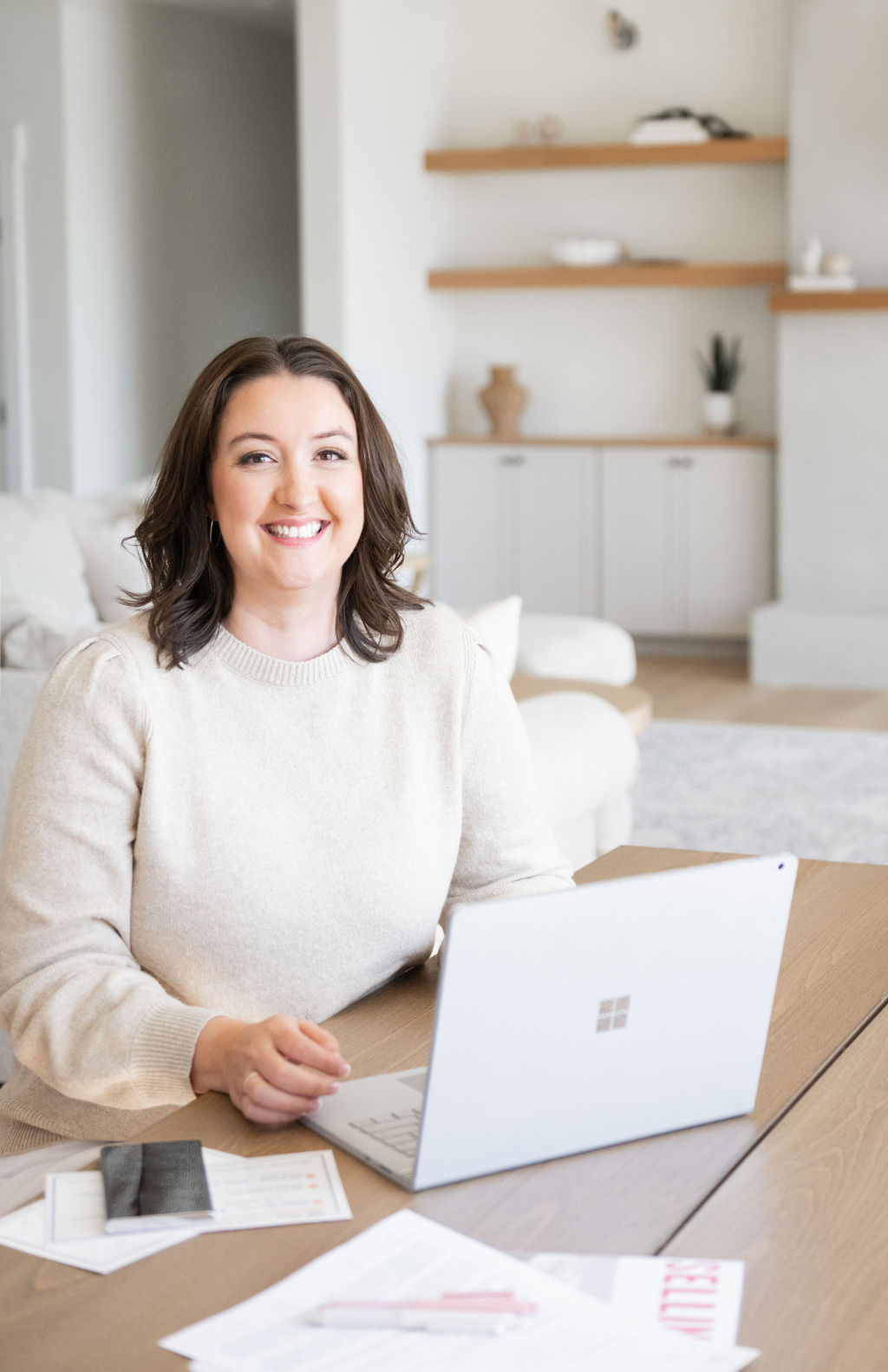 9_8_2023_Kristine_Stevens_Edmonds_Realtor_Lifestyle_Branding_Photoshoot-26